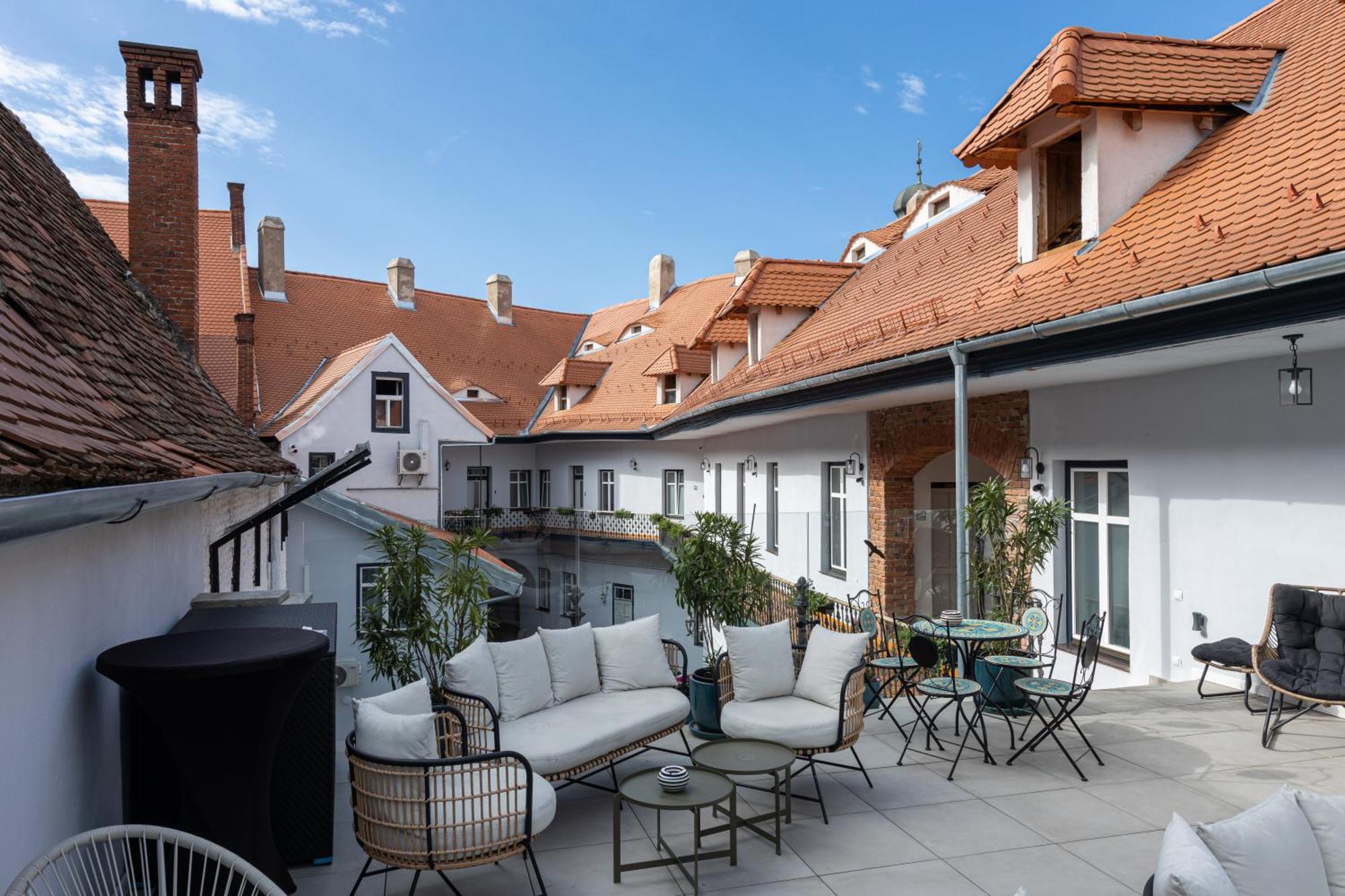 Magister Seven Bed and Breakfast Sibiu Buitenkant foto