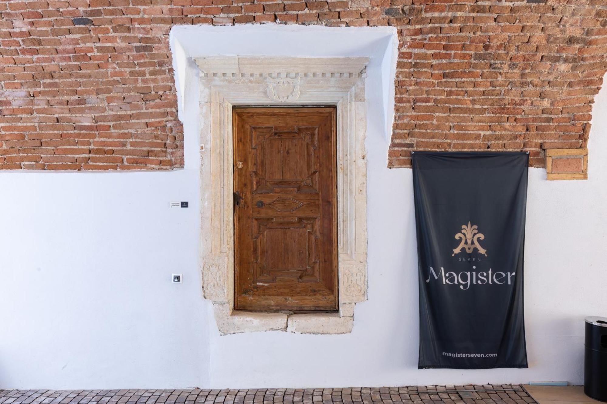 Magister Seven Bed and Breakfast Sibiu Buitenkant foto