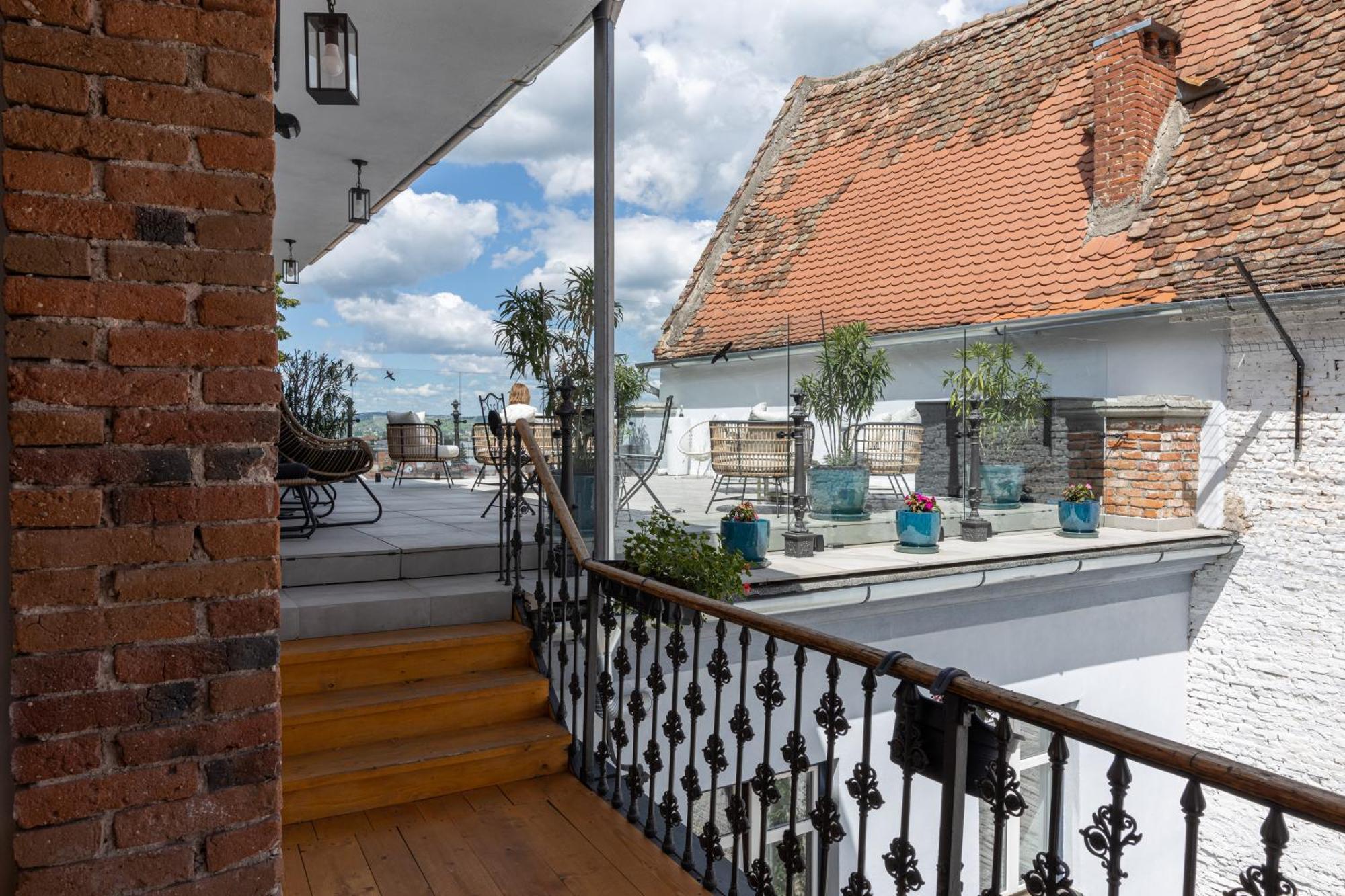 Magister Seven Bed and Breakfast Sibiu Buitenkant foto