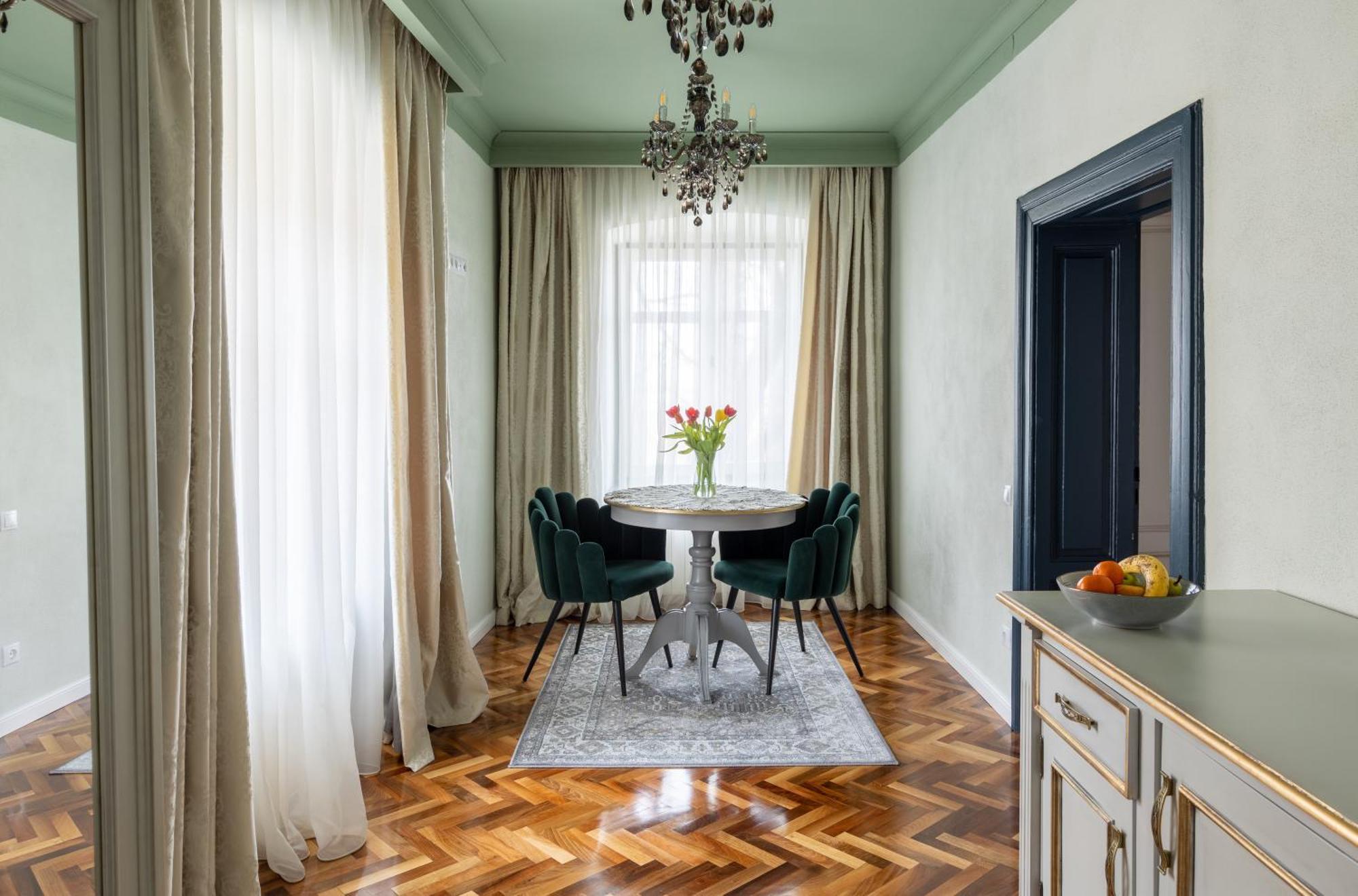 Magister Seven Bed and Breakfast Sibiu Buitenkant foto