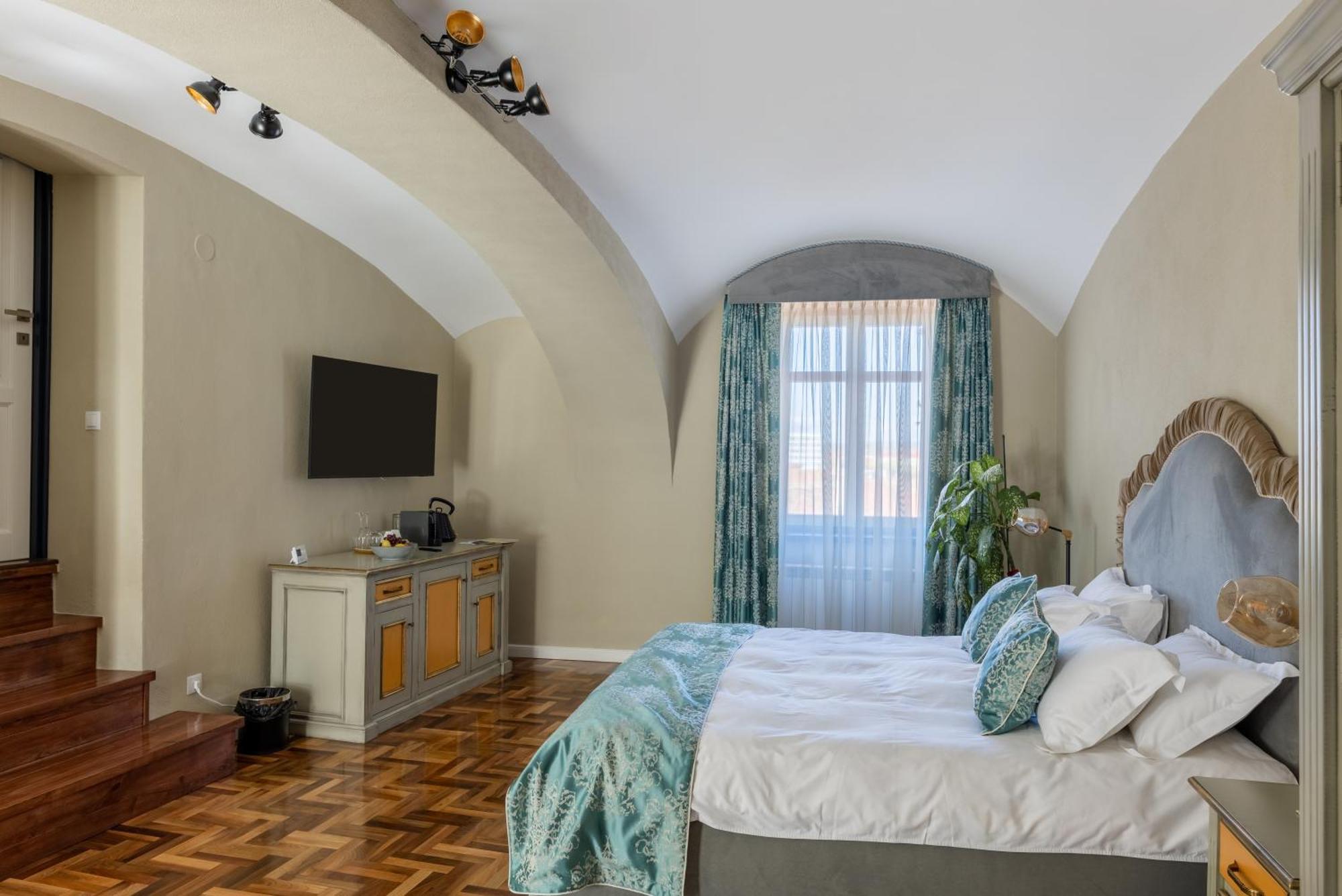 Magister Seven Bed and Breakfast Sibiu Buitenkant foto